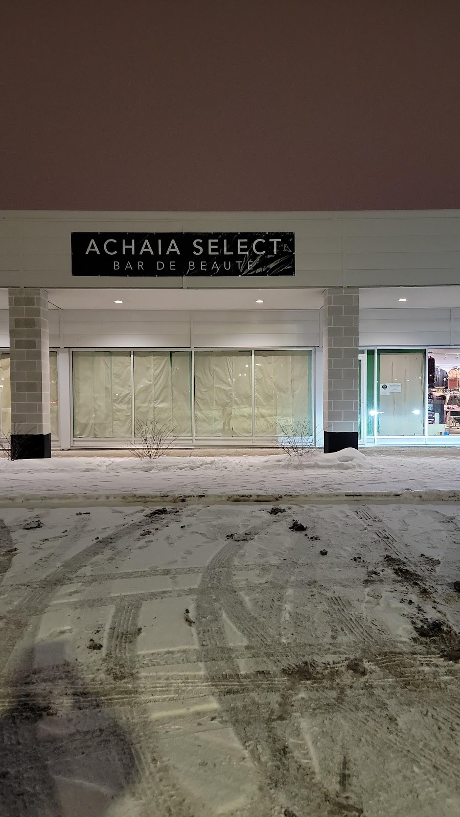 Achaia Select Rive Sud | Carrefour de la Gare, 3674 Ch. de Chambly, Longueuil, QC J4L 1N8, Canada | Phone: (514) 600-5227