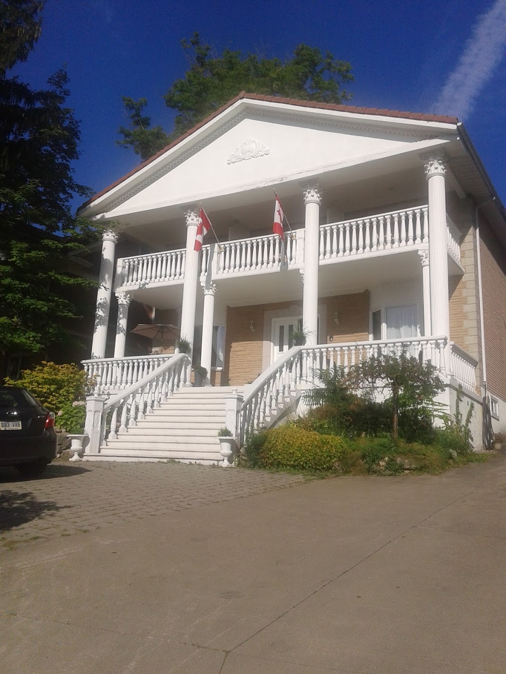 GlenMhor Guesthouse B&B | 5381 River Rd, Niagara Falls, ON L2E 3H1, Canada | Phone: (905) 354-2600