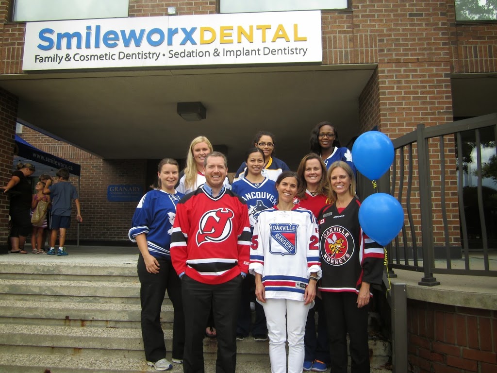 Smileworx Dental | 114 Lakeshore Rd E, Oakville, ON L6J 6N2, Canada | Phone: (905) 845-5566