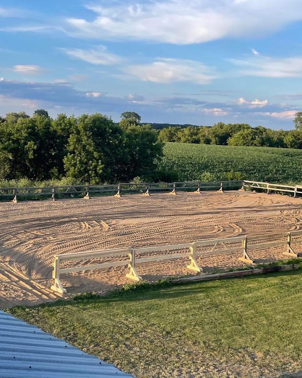 Equestrian Center & Services Équestres Lhéritage | 2740 Rang du Haut de la Rivière, Sainte-Élisabeth, QC J0K 2J0, Canada | Phone: (450) 365-7361