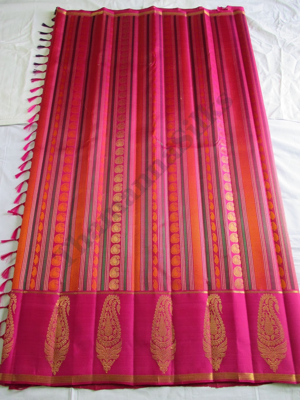 Billa Silk & Sarees | 8430 128 St, Surrey, BC V3W 4G3, Canada | Phone: (604) 572-9911