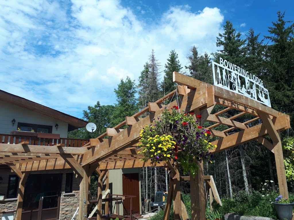 Bowering Lodge / Guest House | 608069, 12th Side Rd, The Blue Mountains, ON N0H 2P0, Canada | Phone: (705) 888-2551