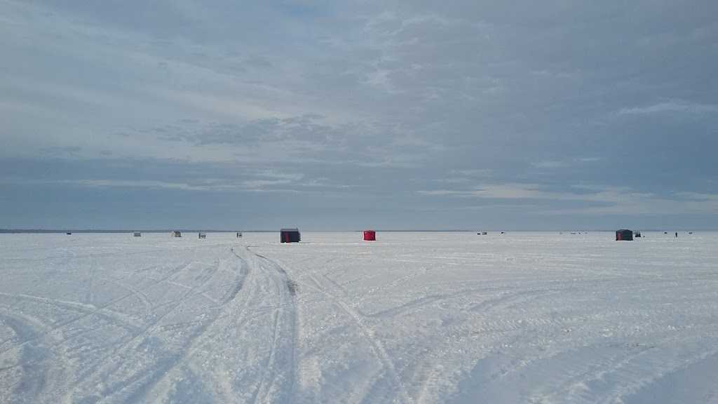 Hank Heyink Fish Huts | 20 Bonnie Blvd, Jacksons Point, ON L0E 1L0, Canada | Phone: (905) 722-3718