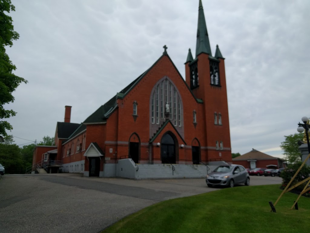 Eglise Saint-Roch | 2700 Chemin Saint-Roch S, Sherbrooke, QC J1N 2T3, Canada | Phone: (819) 864-4055