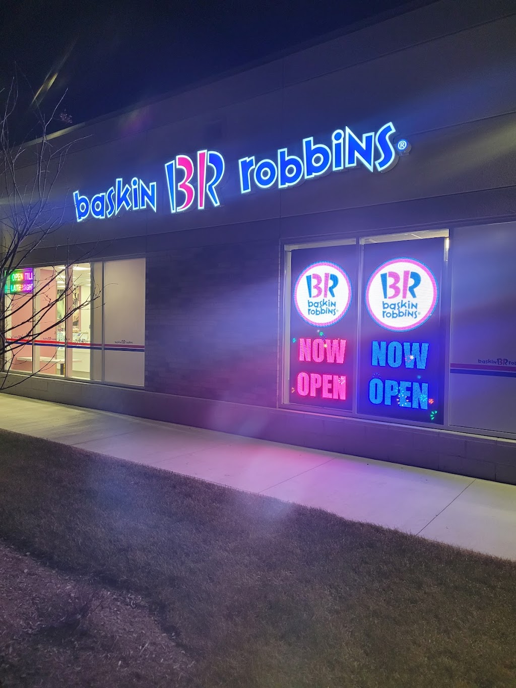 Baskin Robbins Ninth line | 3890 Eglinton Ave W, Mississauga, ON L5M 2R9, Canada | Phone: (905) 608-1600