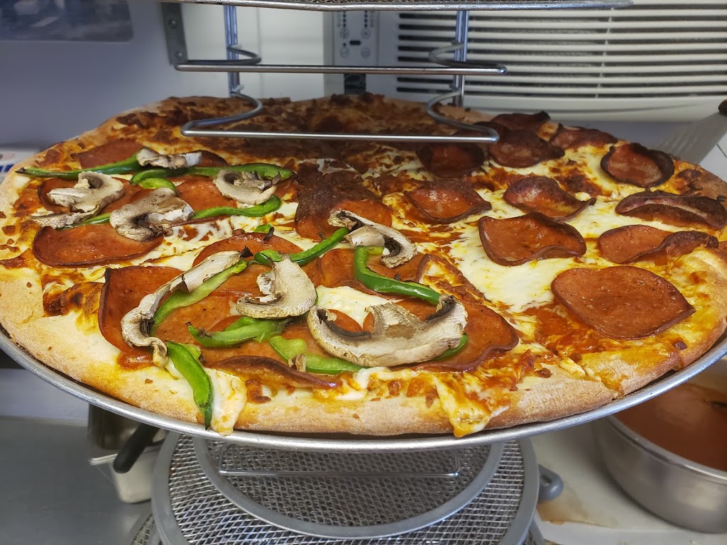 Dallas Pizza Inc | 20 Rue Maple, Grenville, QC J0V 1J0, Canada | Phone: (819) 242-6444