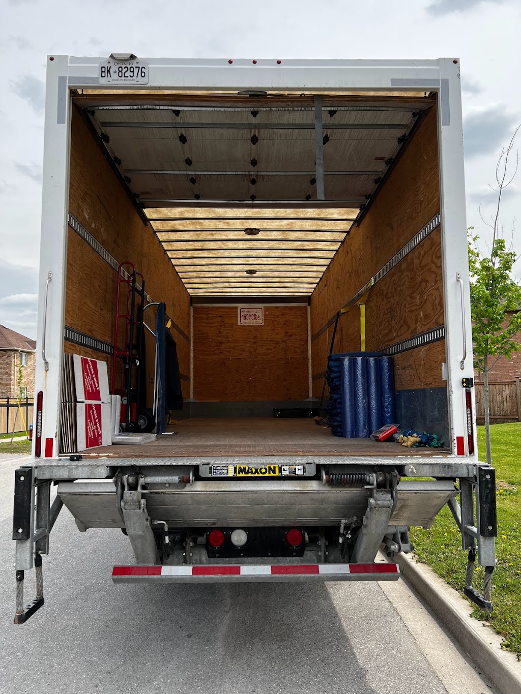 Pronay Family Movers | 1531 Rankin Way, Innisfil, ON L9S 0C6, Canada | Phone: (705) 333-2820