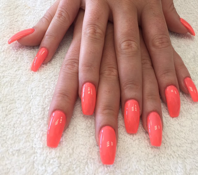 Kims nail | 299 The Queensway S #4, Keswick, ON L4P 2B4, Canada | Phone: (905) 989-0572