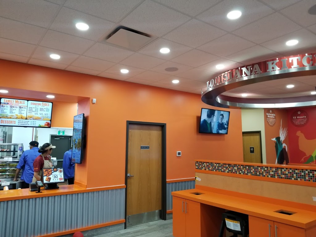 Popeyes Louisiana Kitchen | 1 275, 323 Caradoc St S Unit1, Strathroy, ON N7G 2P3, Canada | Phone: (519) 245-3312