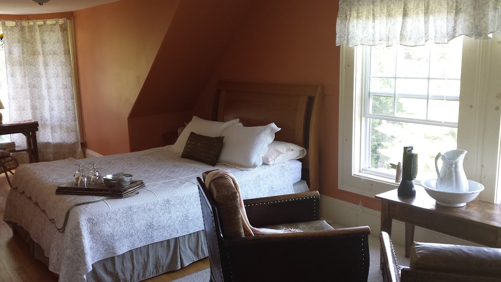 Old Riverside Lodge B & B | 98 Riverside Ave, Musquodoboit Harbour, NS B0J 2L0, Canada | Phone: (902) 889-3464