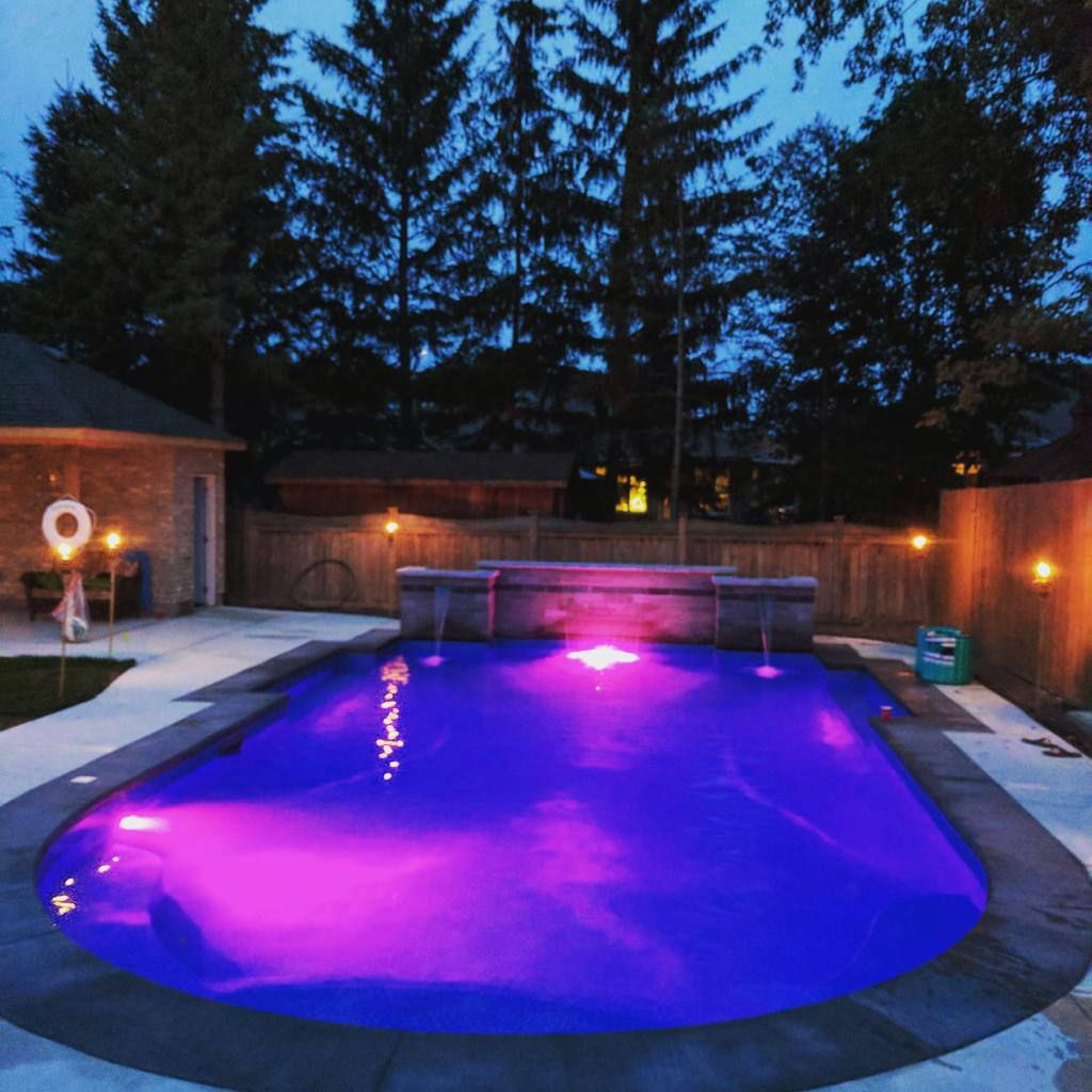 Washington Pools and Spas | 1660 London Line, Sarnia, ON N7T 7H2, Canada | Phone: (519) 336-3434