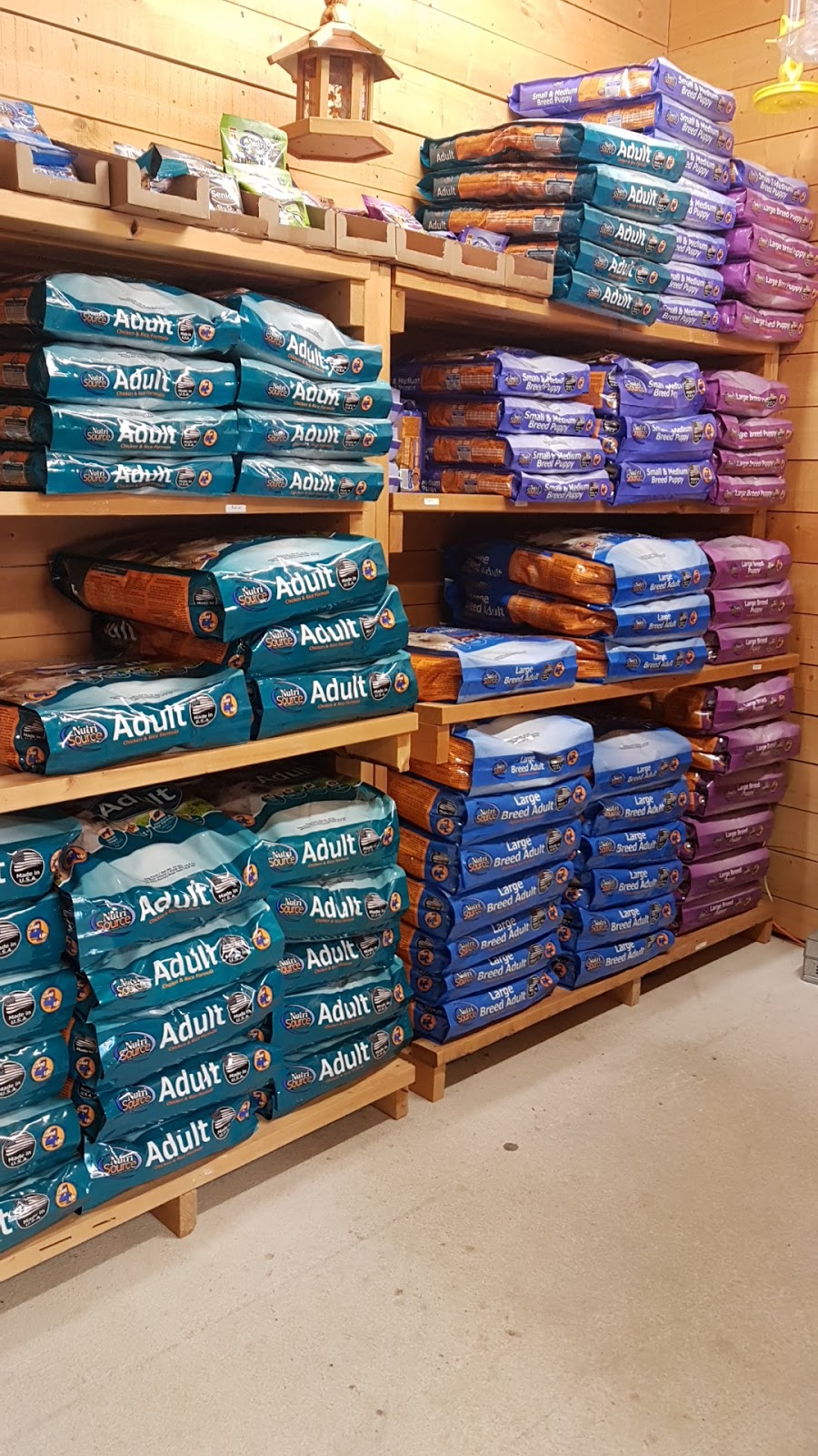 Solshine Products Premium Pet Food | 109087 Provincial Trunk Hwy 9, Gimli, MB R0C 1B0, Canada | Phone: (204) 642-5019