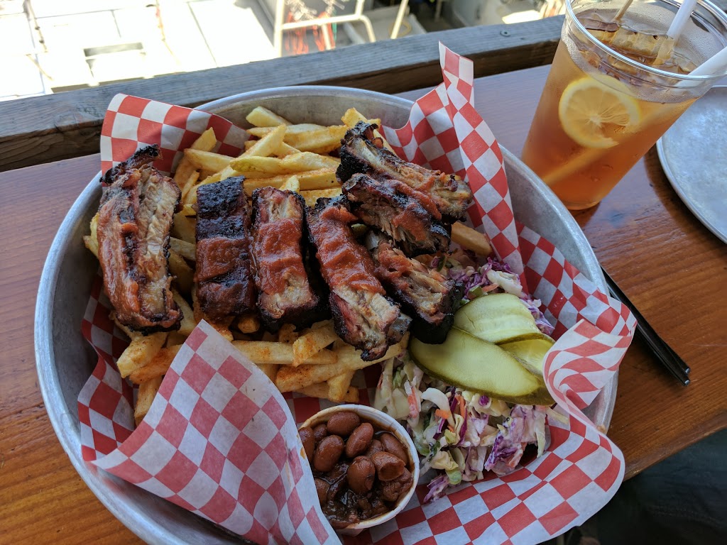 Smoke On The Water | 611 School Rd, Gibsons, BC V0N 1V1, Canada | Phone: (604) 840-0004