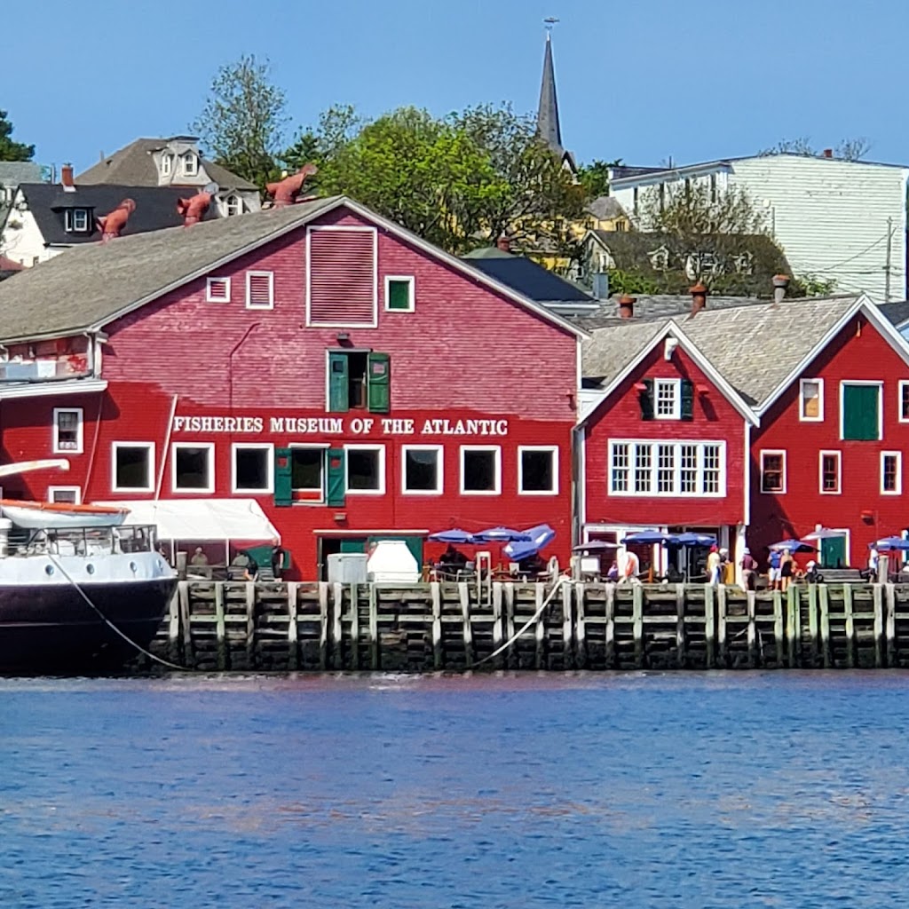 Heritage Fishing Tours | 2 Bluenose Dr, Lunenburg, NS B0J 2C0, Canada | Phone: (902) 634-3535