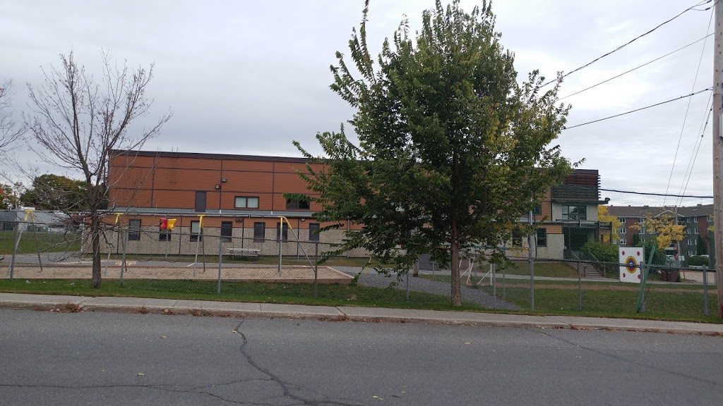 École La Ribambelle Wilfrid-Labbé | 28 Rue Saint Augustin, Victoriaville, QC G6P 3K7, Canada | Phone: (819) 752-9751