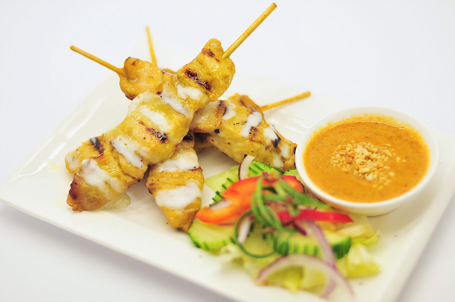 Thai Signature | 203 Lakeshore Rd E, Mississauga, ON L5G 1G2, Canada | Phone: (905) 278-7889