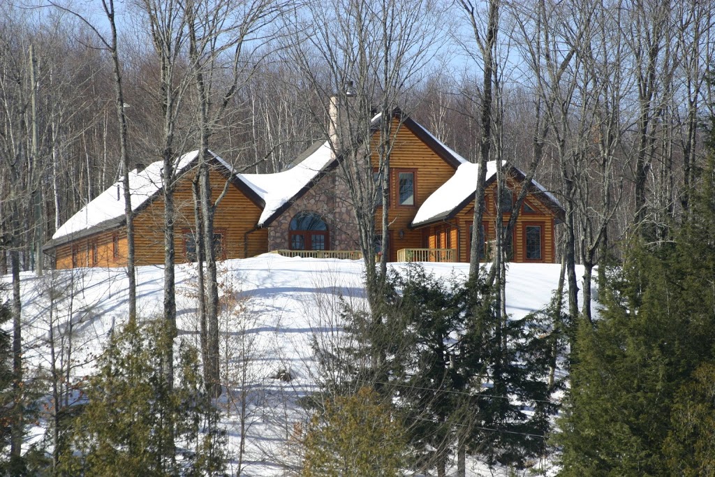 Gîte La Piol | 116 Chemin du Lac de Vennes Sud, Duhamel, QC J0V 1G0, Canada | Phone: (819) 428-2541