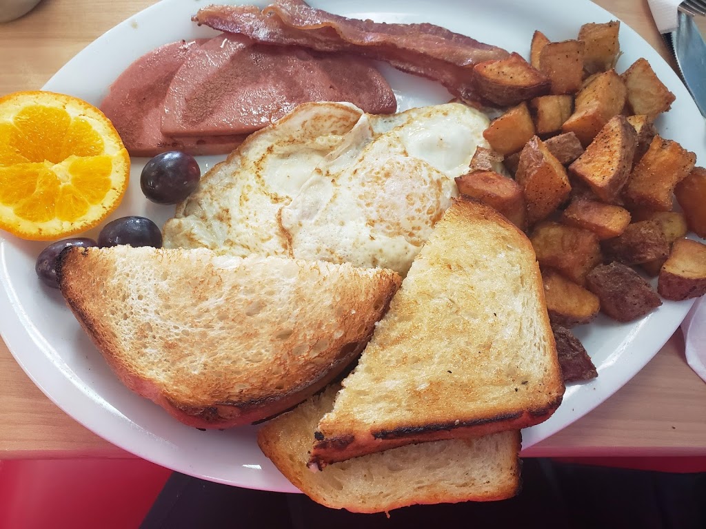 Crooked Phils Cafe | 125 Columbus Dr, Carbonear, NL A1Y 1A6, Canada | Phone: (709) 596-5800