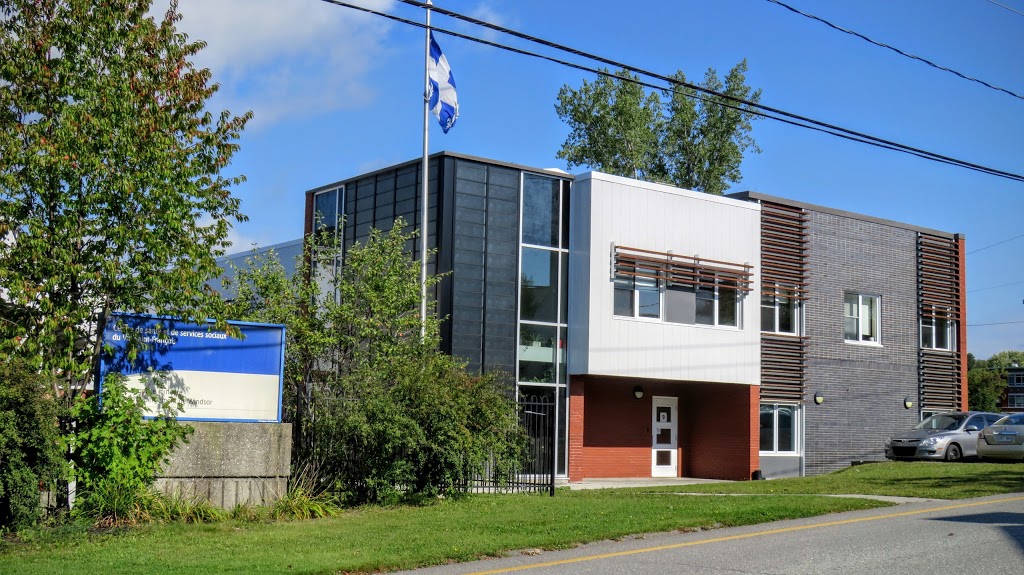 Pavillon St-louis et CLSC | 8 Rue Craig, Windsor, QC J1S 2A9, Canada