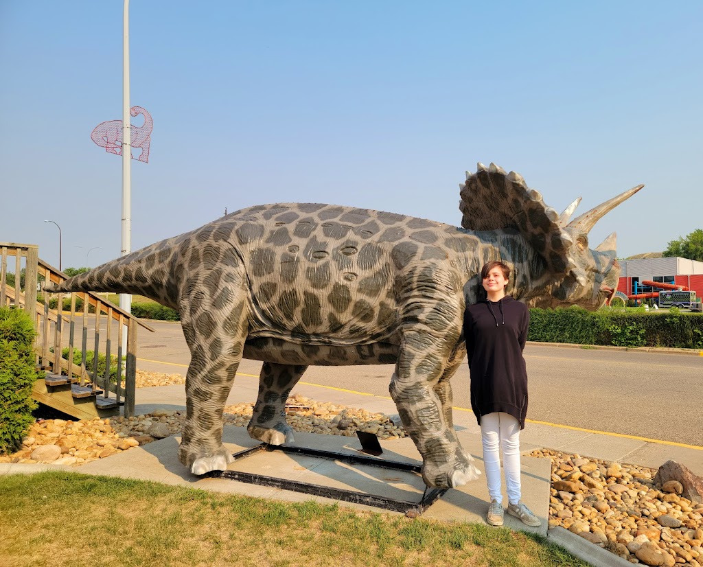 Worlds Largest Dinosaur | 60 1 Ave W, Drumheller, AB T0J 0Y0, Canada | Phone: (866) 823-8100