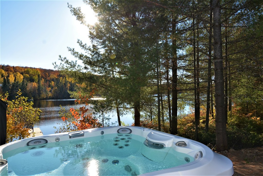 CHALET SPA DU LAC SAGUAY | 301 QC-117, Lac-Saguay, QC J0W 1L0, Canada | Phone: (450) 512-4878