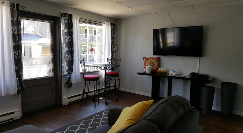 Motel lAnse de la Lanterne | 644 Rue Notre Dame, Montebello, QC J0V 1L0, Canada | Phone: (819) 423-5280