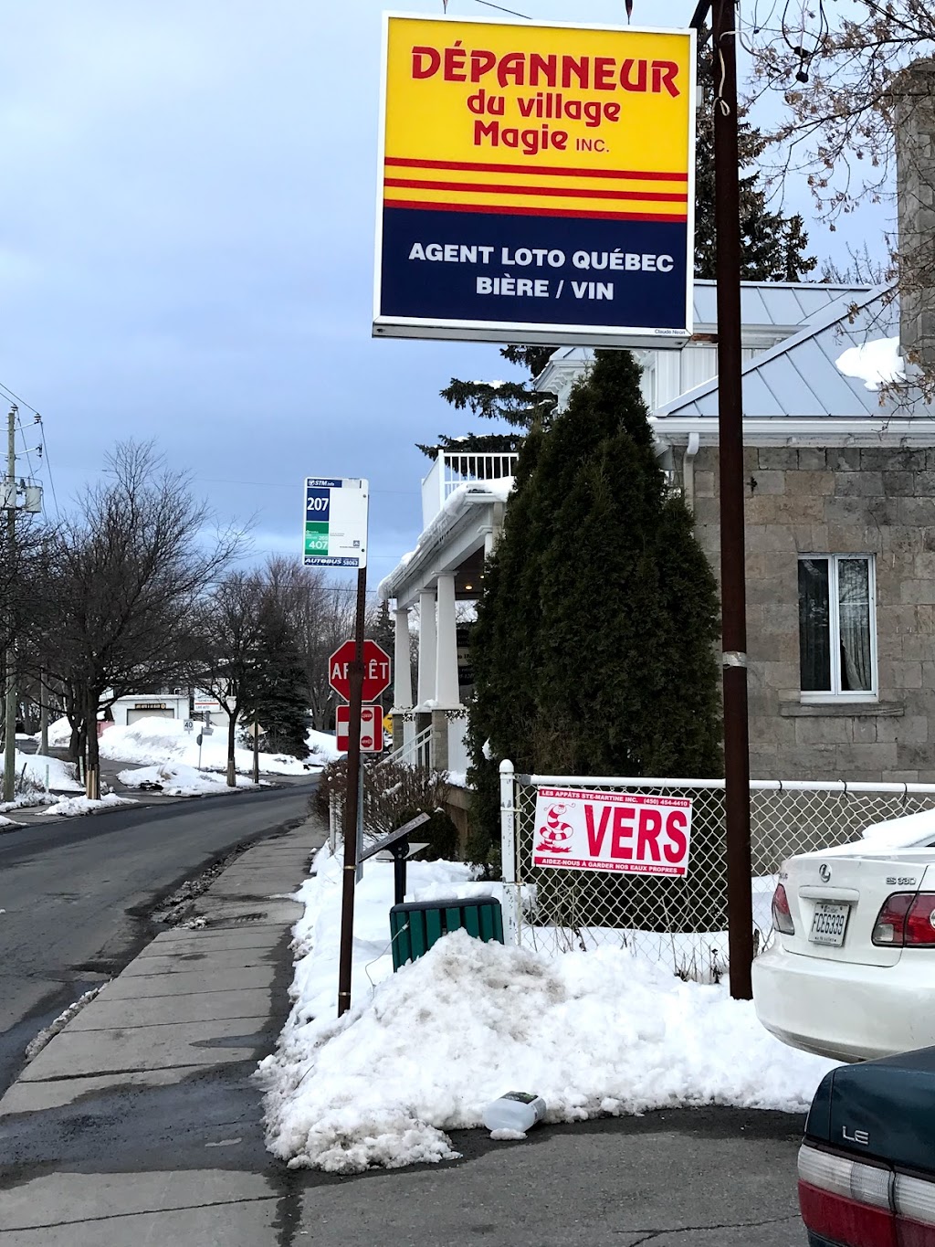 Depanneur Du Village Magie | 378 Rue Cherrier, LÎle-Bizard—Sainte-Geneviève, QC H9C 1E7, Canada | Phone: (514) 626-2287