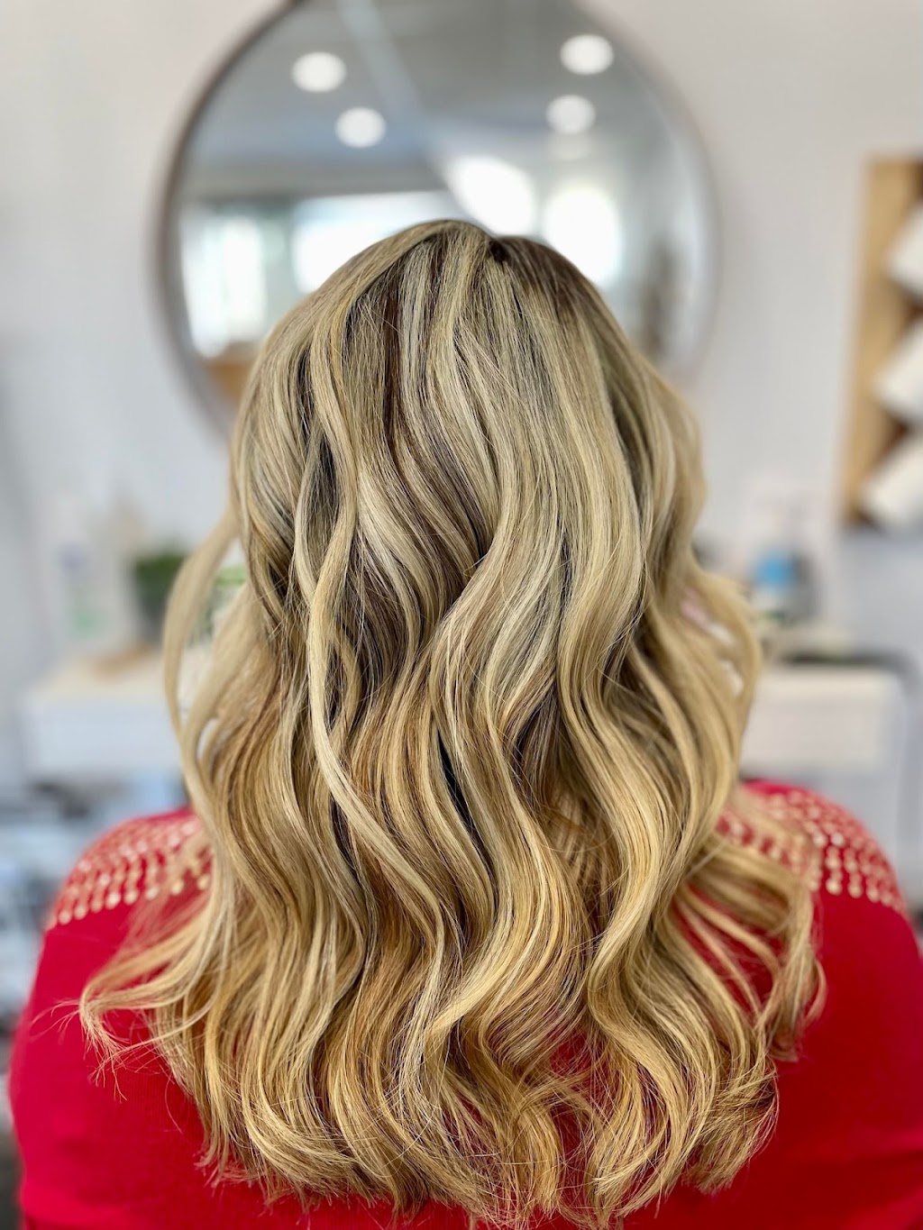 Coiffure Alyssa Laval-Ouest | 980 Bd Arthur-Sauvé, Laval, QC H7R 2V5, Canada | Phone: (438) 990-9343