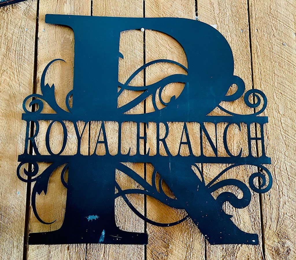 Royale Ranch | 3960 Albion Rd S, Gloucester, ON K1T 1B4, Canada | Phone: (613) 882-0516