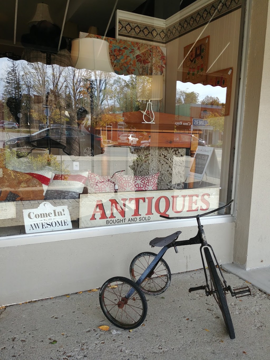 Antiques At Rumners Wobble | 720 Belmont Ave W, Kitchener, ON N2M 1P2, Canada | Phone: (519) 744-2932