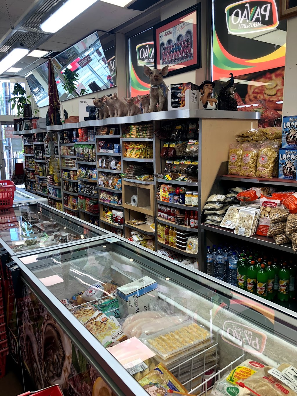 Pavao Meats & Deli | 1435 Dundas St W, Toronto, ON M6J 1Y7, Canada | Phone: (416) 533-7667