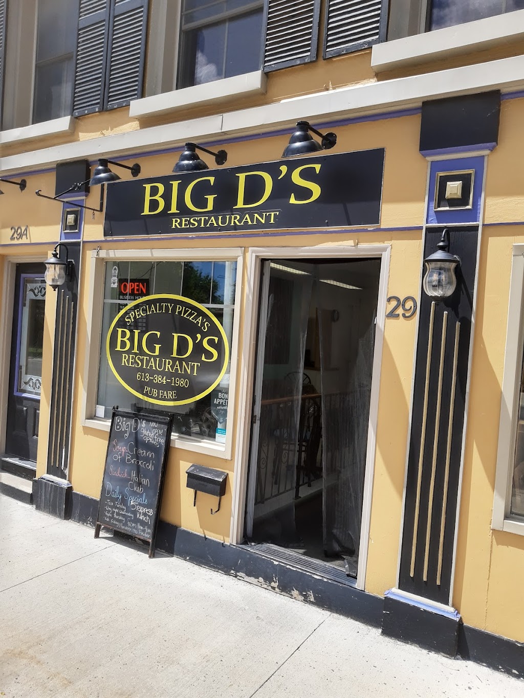 Big D’s restaurant | 16 McPherson Dr, Napanee, ON K7R 3L1, Canada | Phone: (613) 384-1980