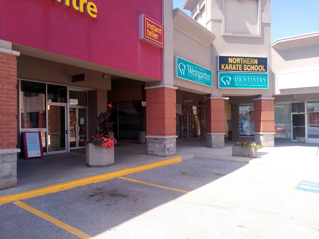 Aurora Shopping Centre | 14800 Yonge St, Aurora, ON L4G 1N3, Canada | Phone: (905) 726-4482