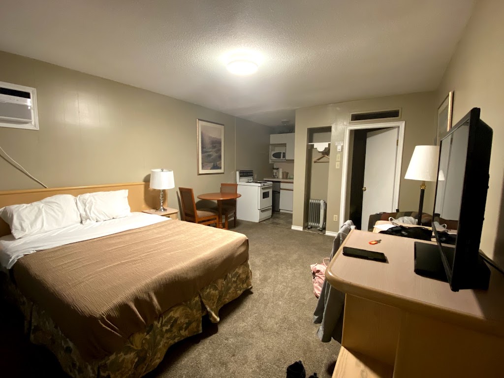 Badlands Motel | 801 N Dinosaur Trail, Drumheller, AB T0J 0Y1, Canada | Phone: (403) 823-5155