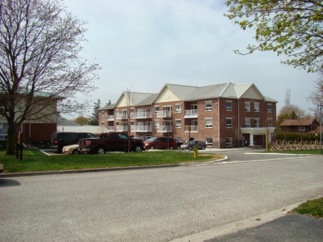 Royal Oak Court | 40 Royal Oak Rd, Mount Albert, ON L0G 1M0, Canada | Phone: (905) 473-2567