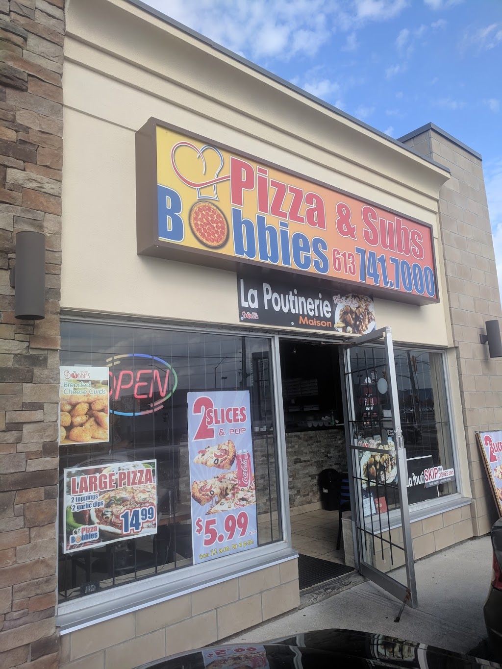 Bobbies Pizza & Subs | 1443 Ogilvie Rd, Gloucester, ON K1J 7P3, Canada | Phone: (613) 741-7000