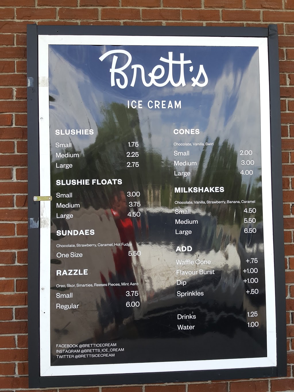 Bretts Ice Cream | 1001 Beaverbrook Rd, Kanata, ON K2K 1L2, Canada | Phone: (613) 900-2768