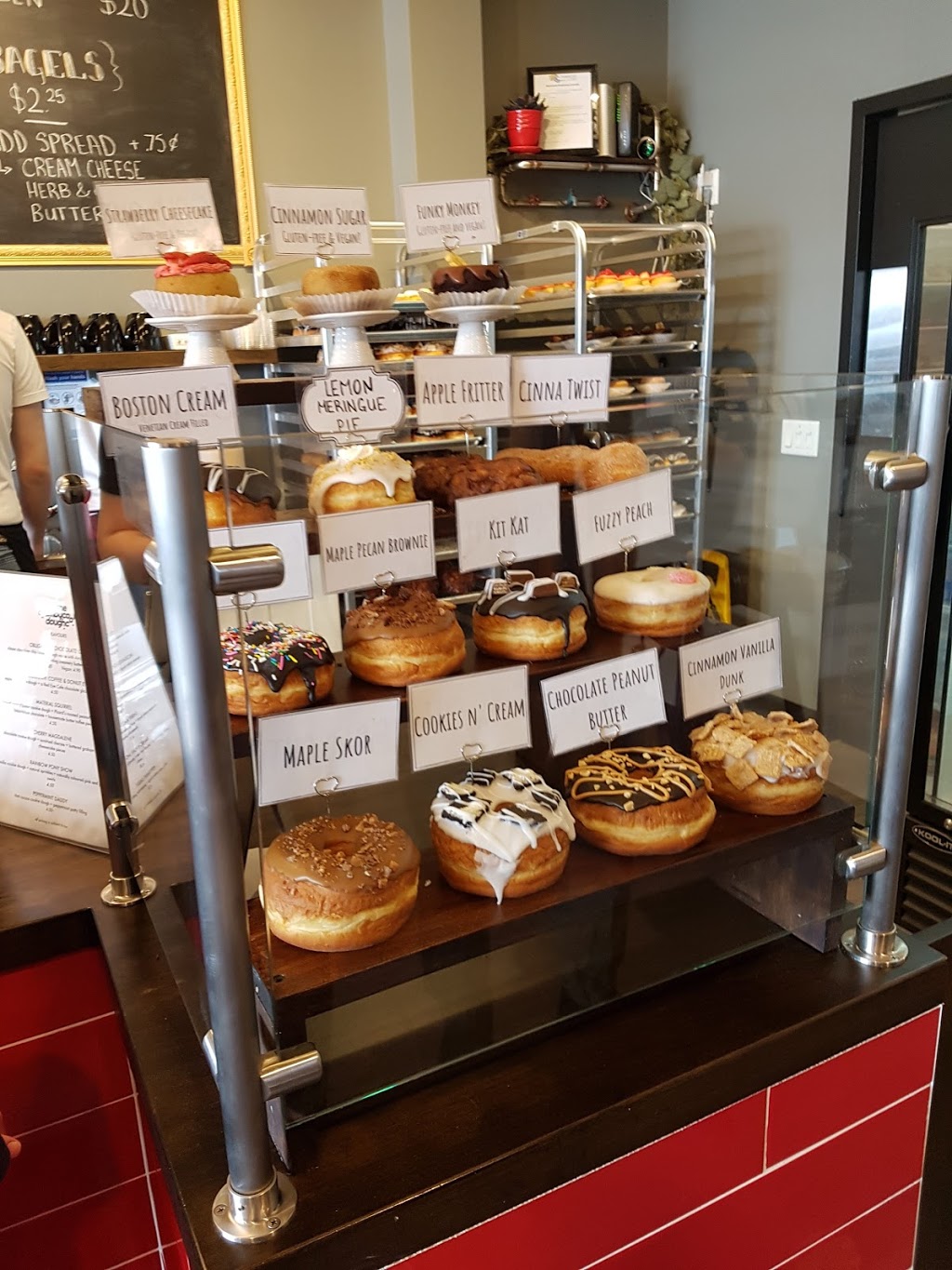 Red Eye Cafe and Donuts | 600 Hespeler Rd #76, Cambridge, ON N1R 8H2, Canada | Phone: (519) 240-1297