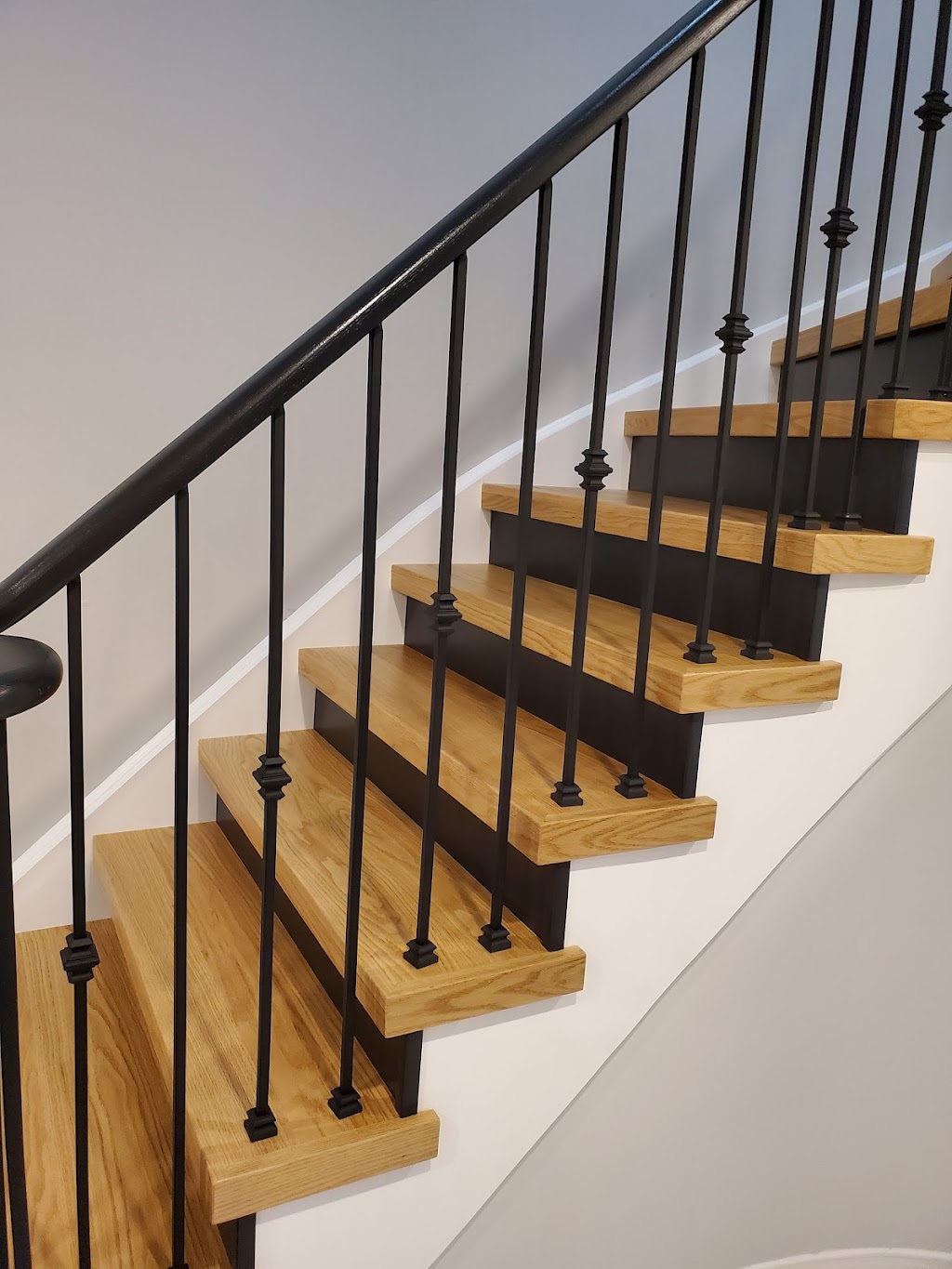 Accurate Stairs & Flooring | 21 Pearl St., Wasaga Beach, ON L9Z 0G9, Canada | Phone: (647) 921-3858