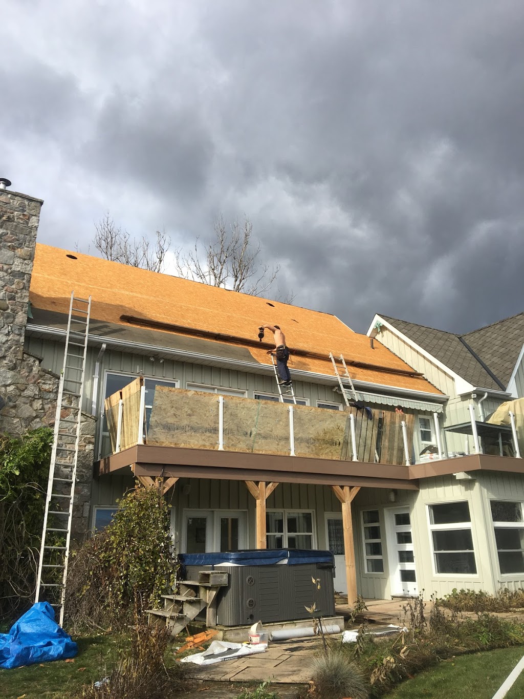 1 Above Custom Roofing & Renovations | 50 Crawford St, Brockville, ON K6V 1T7, Canada | Phone: (888) 963-9159