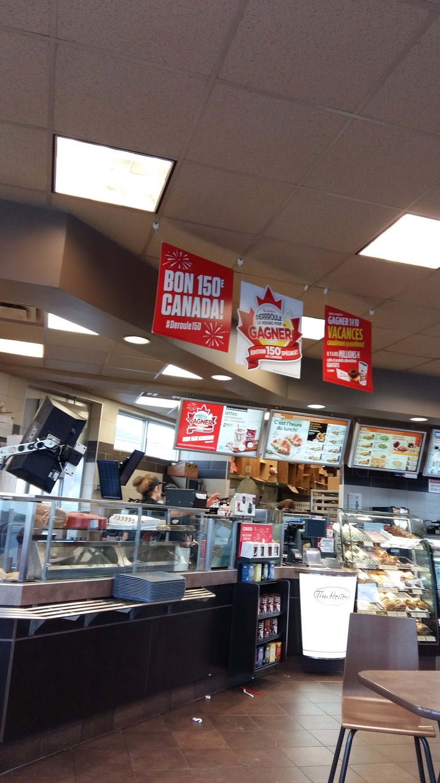 Tim Hortons | 1223 Rue de Neuville, Gatineau, QC J8M 1W2, Canada | Phone: (819) 986-2902