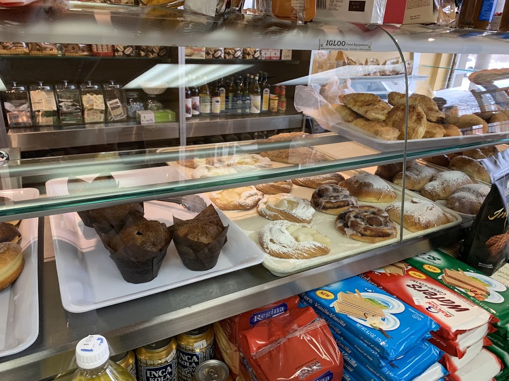 Lavington Bakery | 5 Lavington Dr, Etobicoke, ON M9R 2H1, Canada | Phone: (416) 248-0606