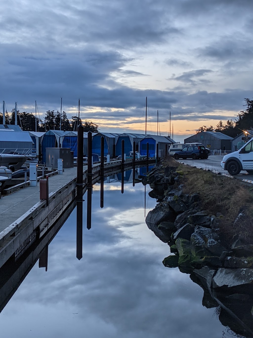 Canoe Cove Marina & Boatyard | 2300 Canoe Cove Rd, North Saanich, BC V8L 3X9, Canada | Phone: (250) 656-5566