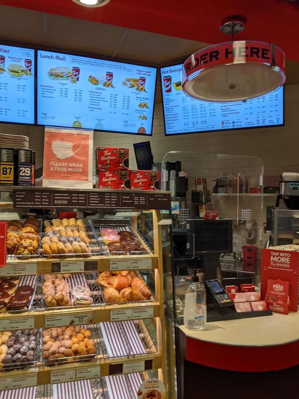 Tim Hortons | 1447 Lakeshore Rd, Burlington, ON L7S 1B3, Canada | Phone: (905) 639-4049