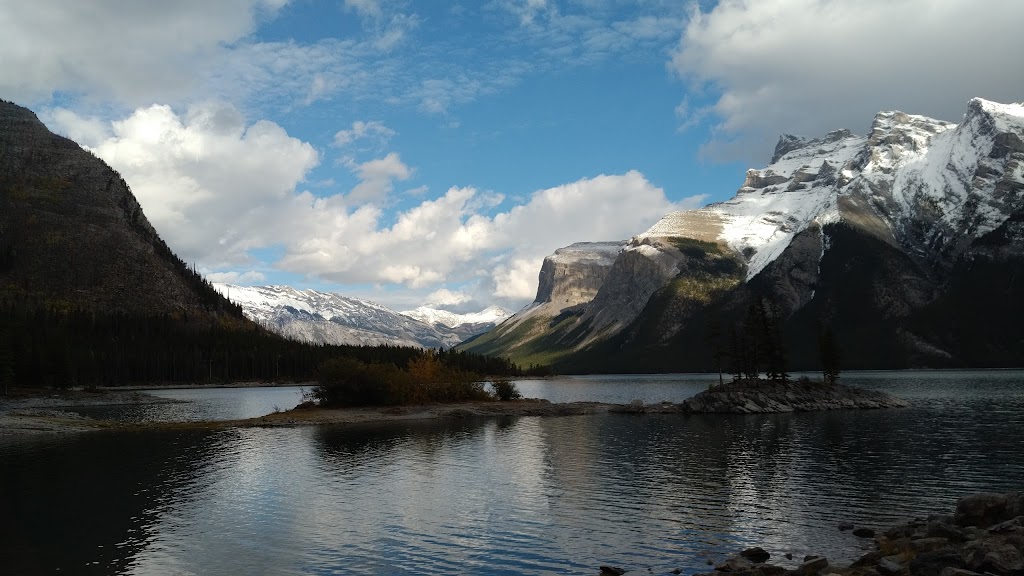 Lake Minnewanka Picnic Spot | Improvement District No. 9, AB T1L 1K2, Canada | Phone: (403) 762-1550