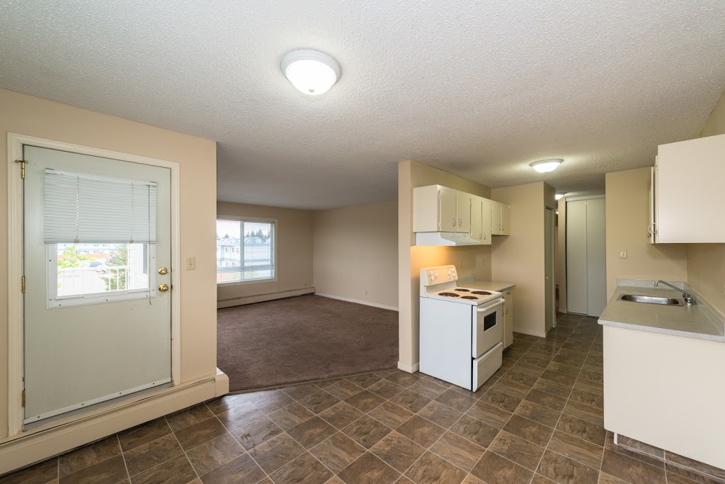 West Edmonton Court | 8905 184 St NW, Edmonton, AB T5T 1T8, Canada | Phone: (780) 414-0291