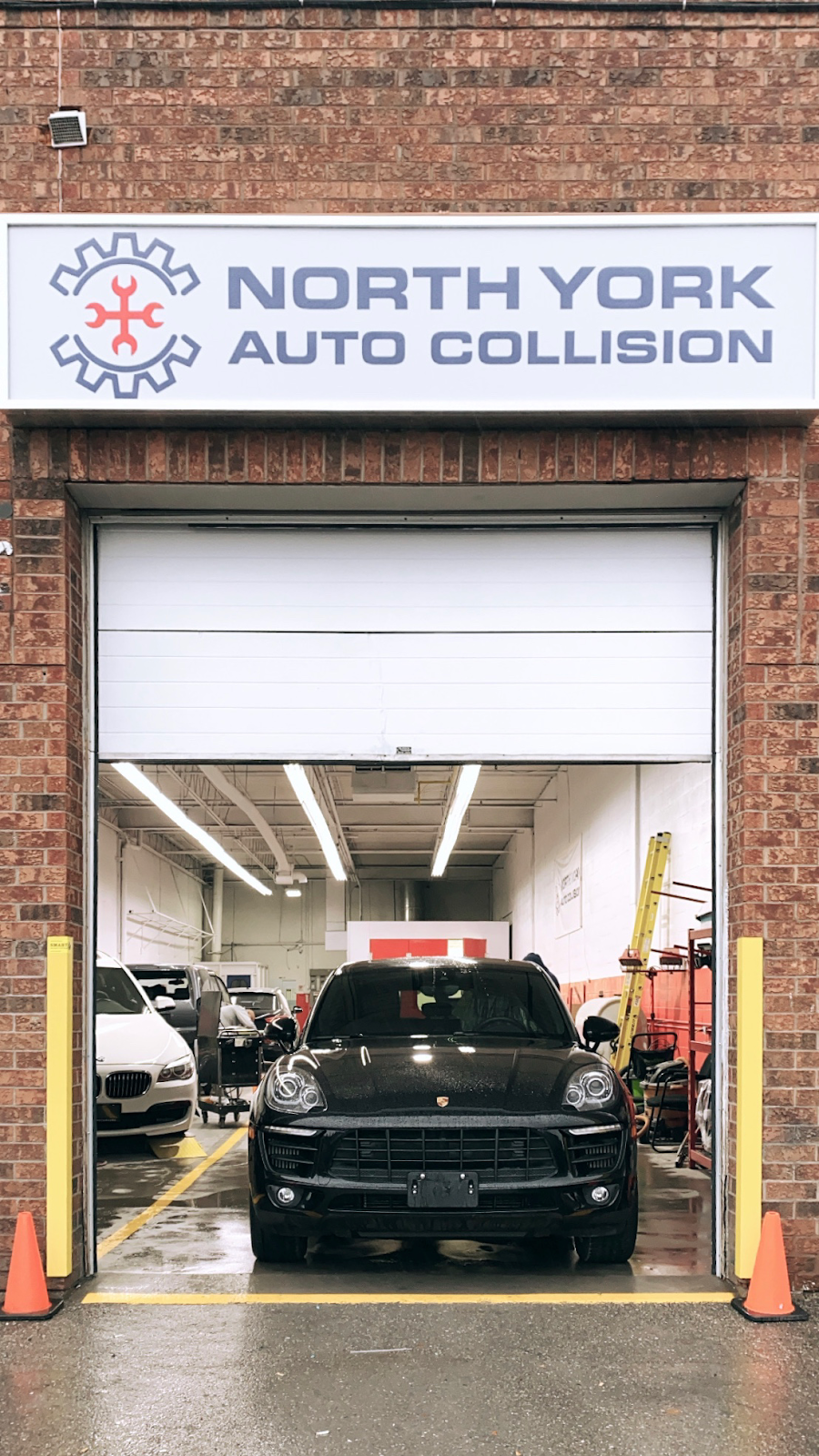 NORTH YORK AUTO COLLISION | 40 Hanlan Rd UNIT 34, Woodbridge, ON L4L 3P6, Canada | Phone: (416) 666-8488