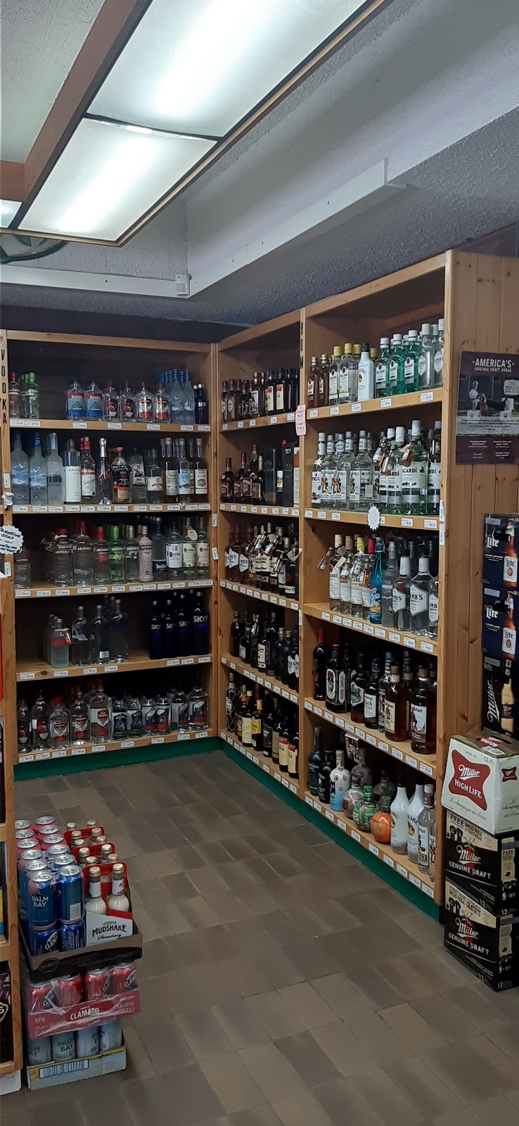 Tofield Spirits Beer & Liquor Store | 5028 53 Ave, Tofield, AB T0B 4J0, Canada | Phone: (780) 662-4400