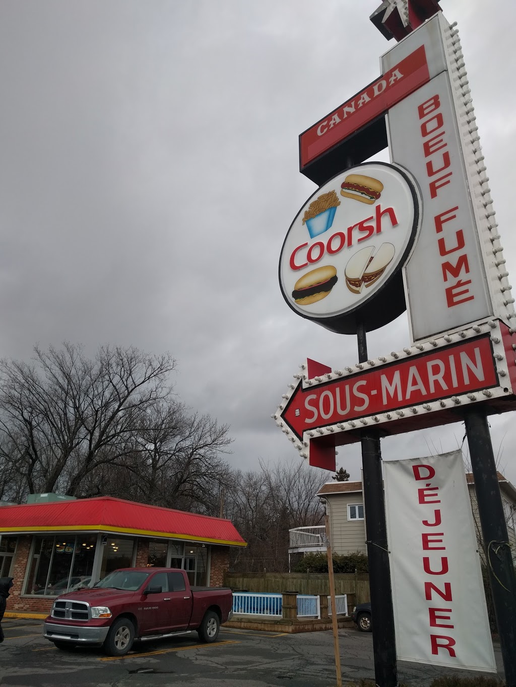 Coorsh Drive-In | 1450 Av Victoria, Greenfield Park, QC J4V 1M2, Canada | Phone: (450) 671-0820