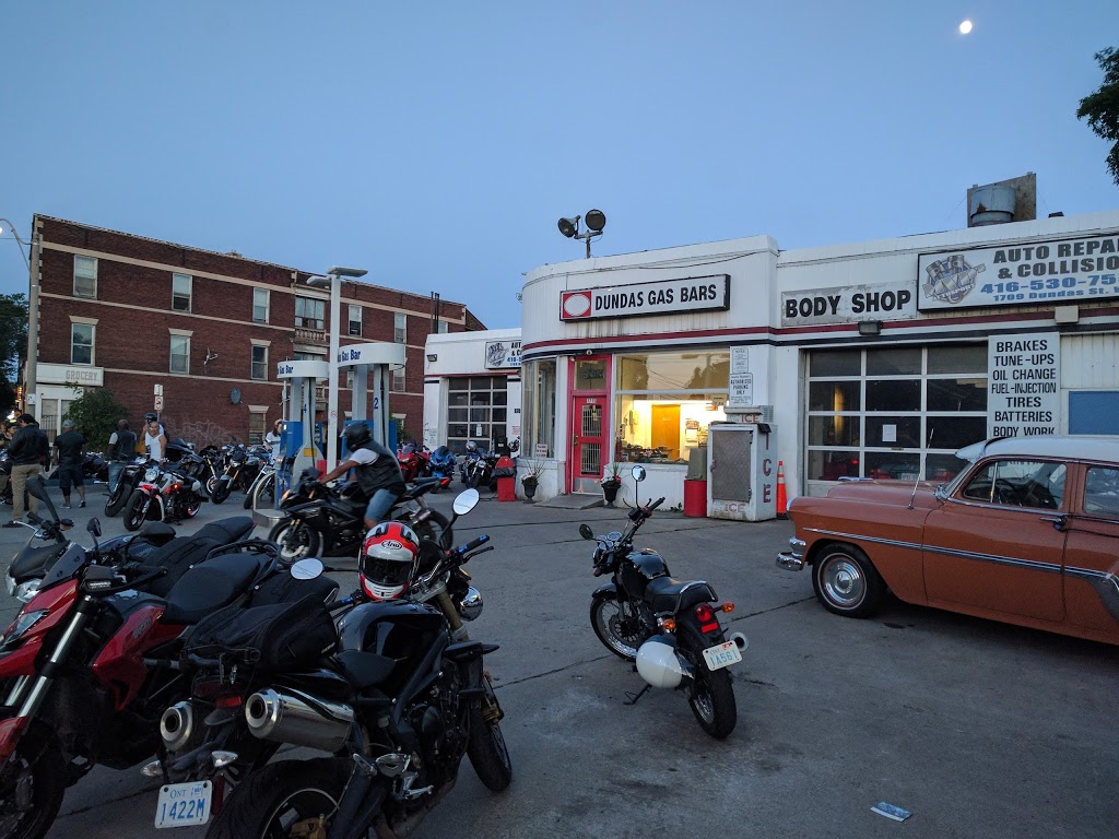 Dundas Gas Bar | 1715 Dundas St W, Toronto, ON M6K 1V4, Canada | Phone: (416) 533-7987